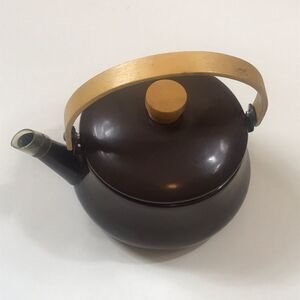 Antique Vintage Teapot Made In Taiwan R O C Enamel